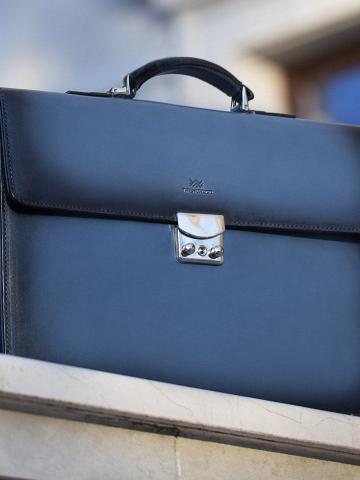 BUSINESS briefcase 1
